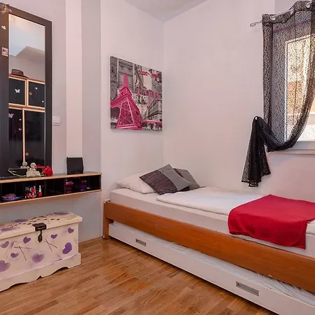 Sunshine Apartament *